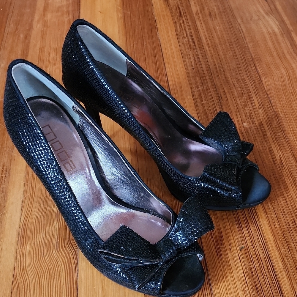 Moda Black Sequin Peep-Toe Heels with Bow Accent - Picture 4 of 6